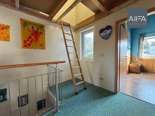 Treppenaufgang zum Speicher