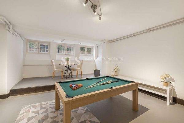 Hobbykeller KG zum EG (KI generiert)