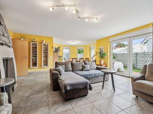 Wohnbereich mit Kamin