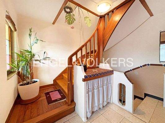 OG Treppenaufgang ins DG