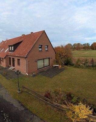 Gartenansicht mit großem Schiebefensterelement