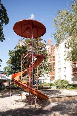 8 Spielplatz Innenhof
