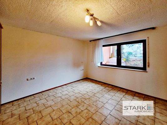 Schlafzimmer Fenster zur Terrasse.jpg