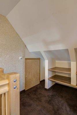 Flur Spitzboden.jpg