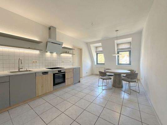 Große Küche - Küche wird nicht mit übergeben.