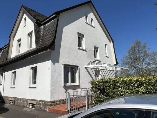 Straßenansicht/Seitenansicht