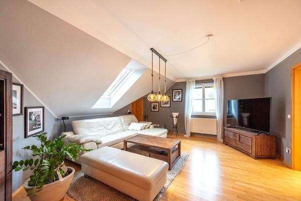 OG Wohn- Fernsehzimmer