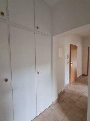 ... mit Einbauschränken