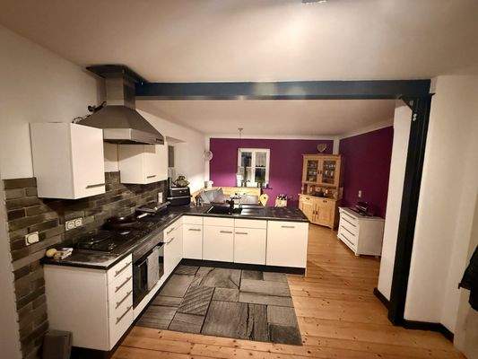 Offene Küche und Esszimmer