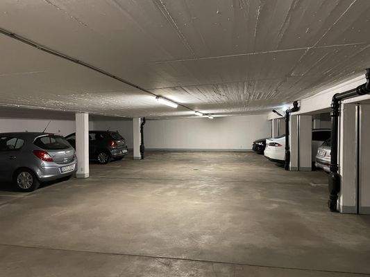 Tiefgaragenstellplatz