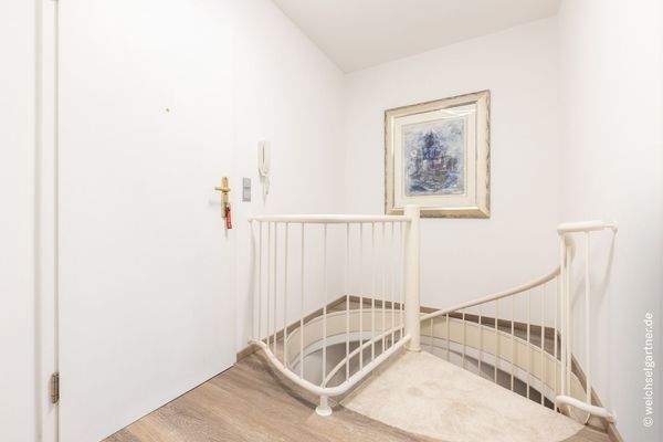 Treppenabgang ins UG