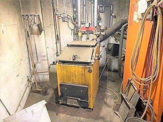 Festbrennstoffkessel