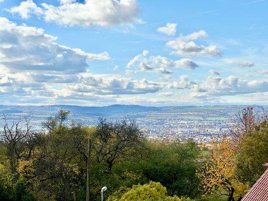 Blick aus dem Obergeschoss Richtung Westen