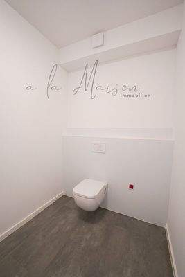 WC Damen & behindertengerecht