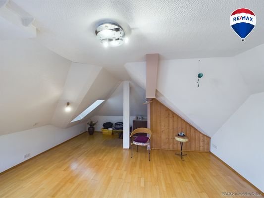 RE:MAX Immobilien DeLux Arbeitszimmer