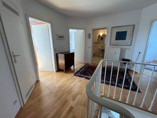 vom Flur in jedes Zimmer