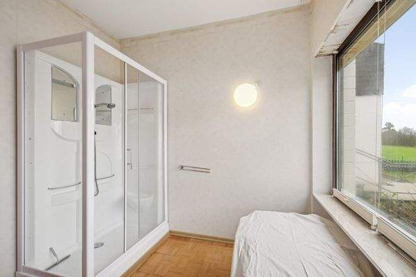 Gästezimmer mit Duschkabine 