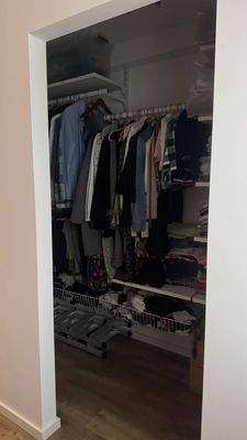 Ankleide/ begehbarer Kleiderschrank