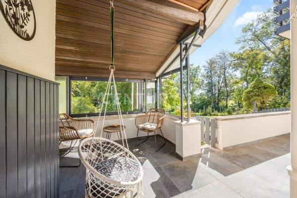 Freisitz auf der Ostseite des Einfamilienhauses