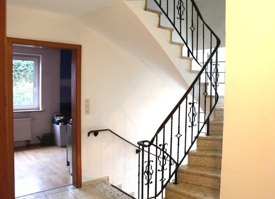 EG Treppe und Gästezimmer