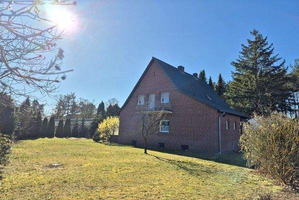 Großzügiger Garten