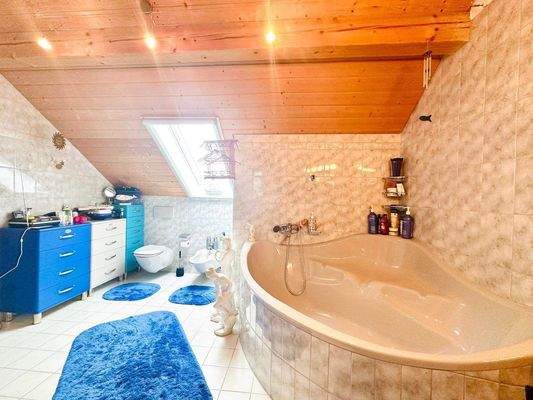 Mastebad mit Dusche &amp; Wanne.jpeg