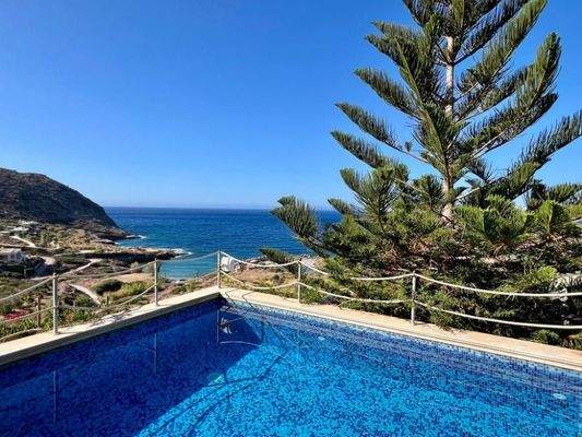 Kreta, Mochlos: Atemberaubende Villa mit Meerblick zu verkaufen