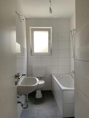 Neues Bad mit Tageslicht