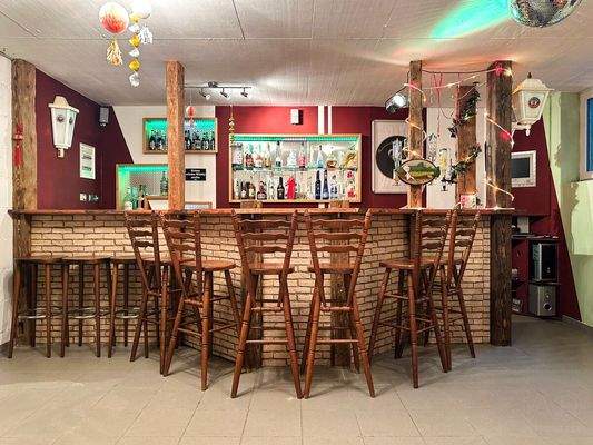 Bar UG Haus 1