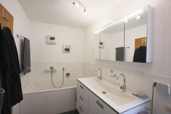 1. OG - Bad - Ansicht 1