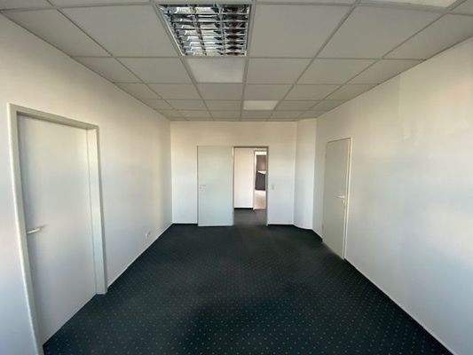 Büroraum 2.rechte Seite