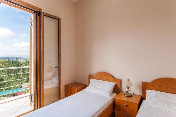 Kreta, Gavalochori: Zwei Villen und ein Studio mit einzigartigem Panoramablick auf das Meer zu verkaufen