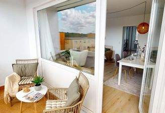 BALKON MIT WEITBLICK