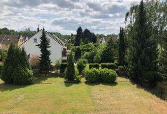 Blick vom Balkon ins Grüne