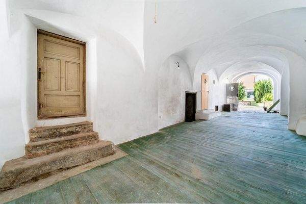 1746786279_bEUG3afnCM