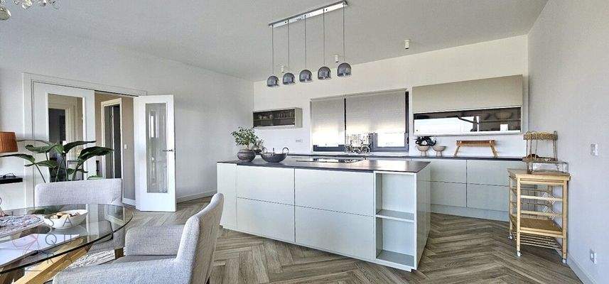 2315f8dd-54da-4262-89b6-ed28e890e96d