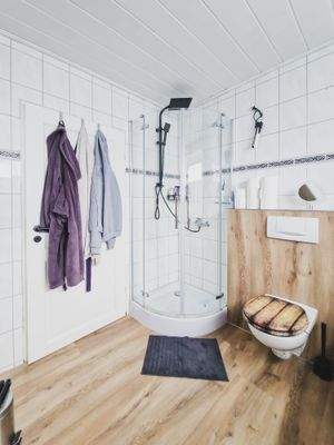 Vollbad Erdgeschoss - Zweifamilienhaus