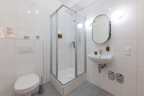 f5560e5c-02d1-40dc-b91b-24b3731381c2