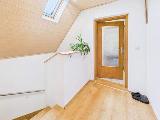 CAM04379G0-PR0076-STILL025