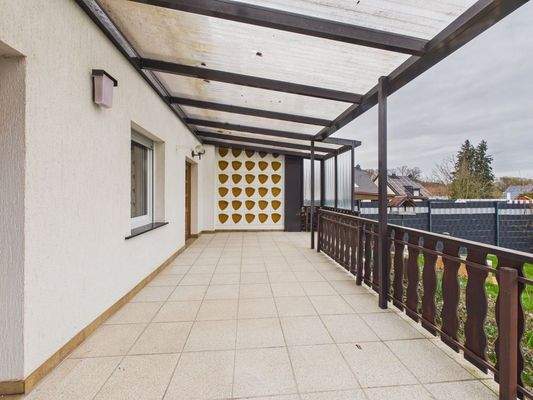 Terrasse mit Blick ins Grüne 