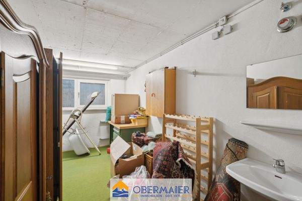 19_Kellerabteil_mit_Waschbecken