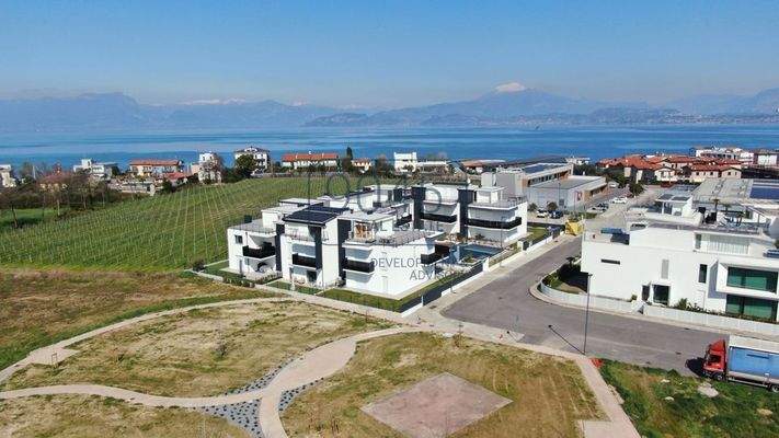 Exklusive Luxus-Apartments in Peschiera del Garda mit Blick auf den Gardasee und Sirmione