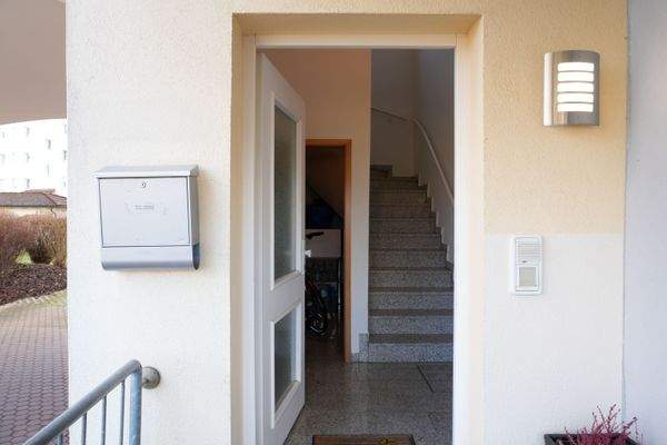 Objektnummer WE-1001 - Haustür und Flur