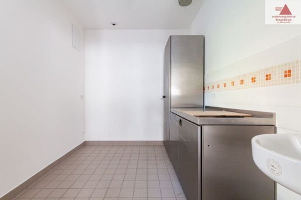 Gewerbe, Café, Thum