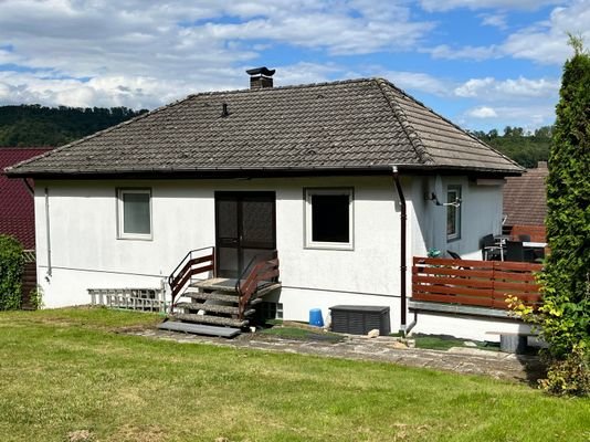 Rückansicht mit Balkon/Dachterrasse