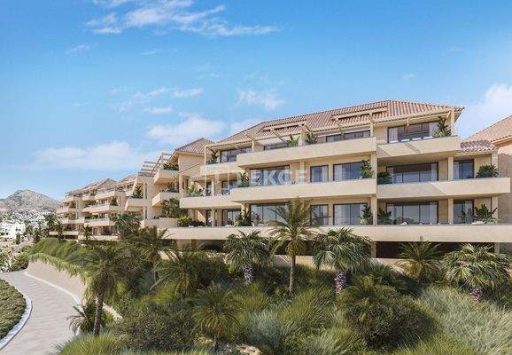 Apartments in Complex Near Golf Course in Torrequebrada Benalmadena