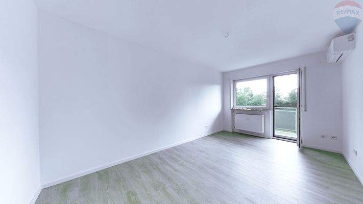 Schlafzimmer_Arbeitszimmer_mit_Balkon_1