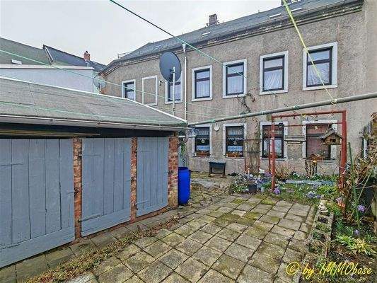 Innenhof mit Schuppen