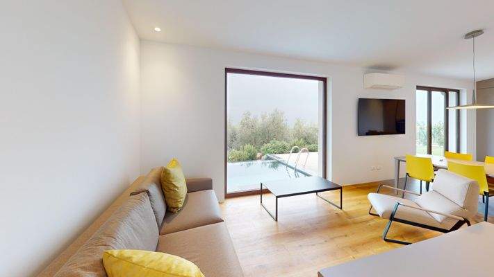 DD-066-16-Villa-con-piscina-e-vista-lago-Living-Ro