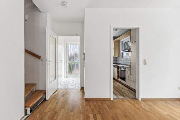 EG: Eingangsbereich/Flur und Küche